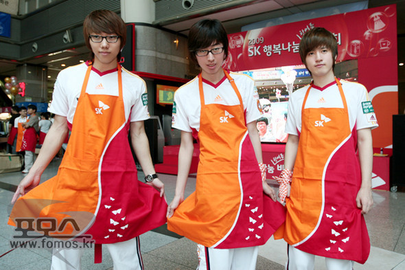 SKT_aprons