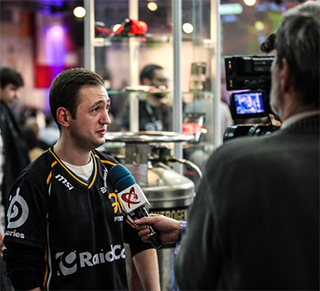 NightenD_being_interviewed_at_DreamHack_EIZO_Open_Bucharest_2012